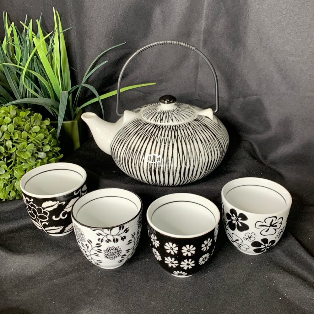 Pier 1 “Akina” porcelain black and white tea / saki set